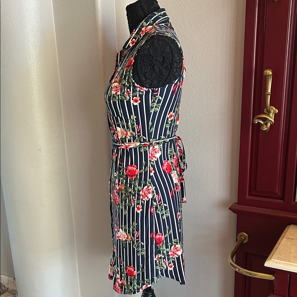 Navy Floral Striped Sleeveless Dress - Picture 8 of 12
